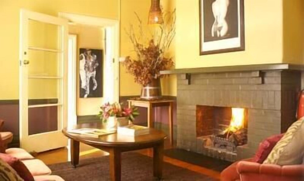 Healesville Hotel