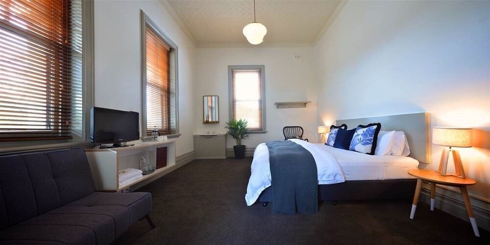 Room, Healesville Hotel