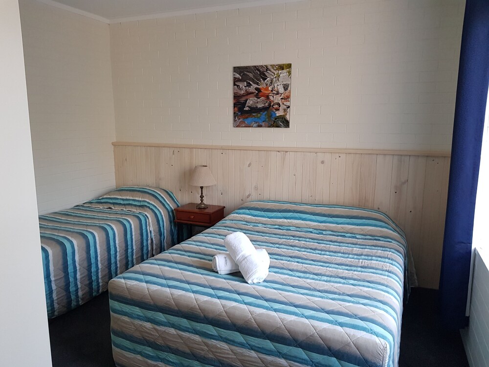 Grampians View Cottages and Units