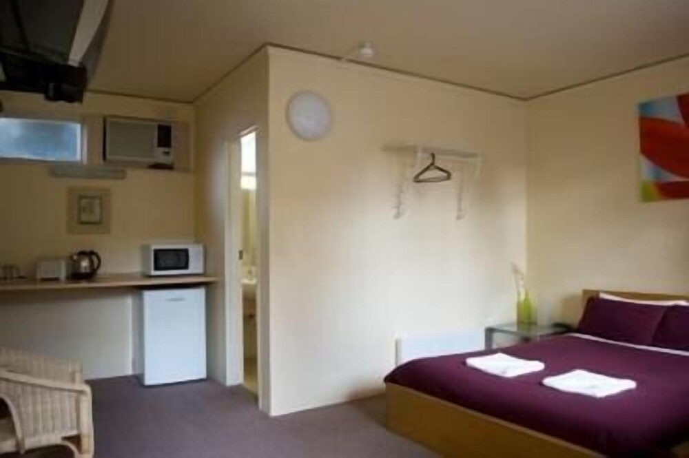 Home Travellers Motel and Backpackers