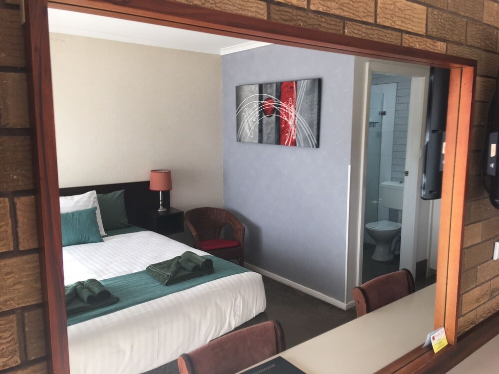 Camellia Motel