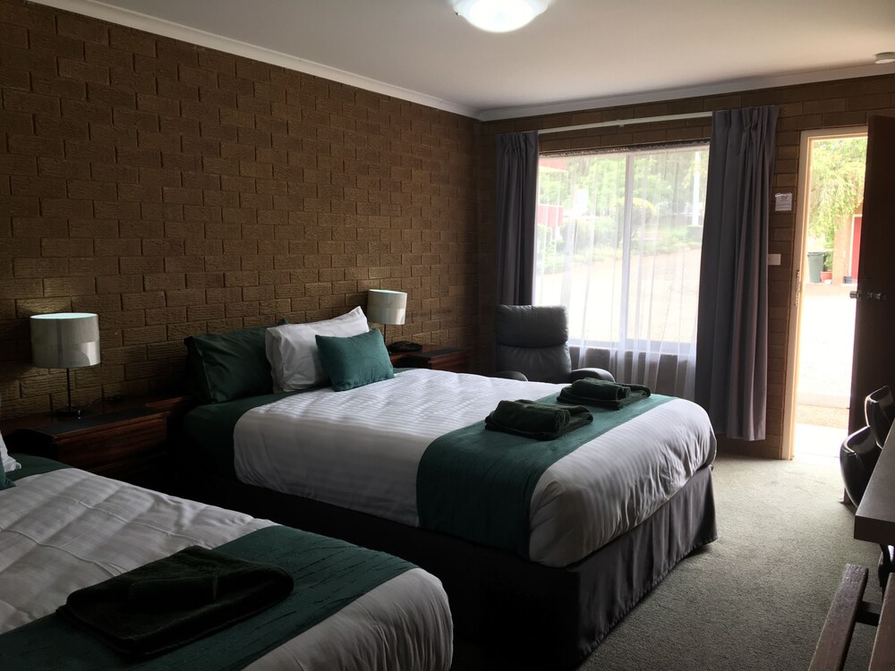 Camellia Motel