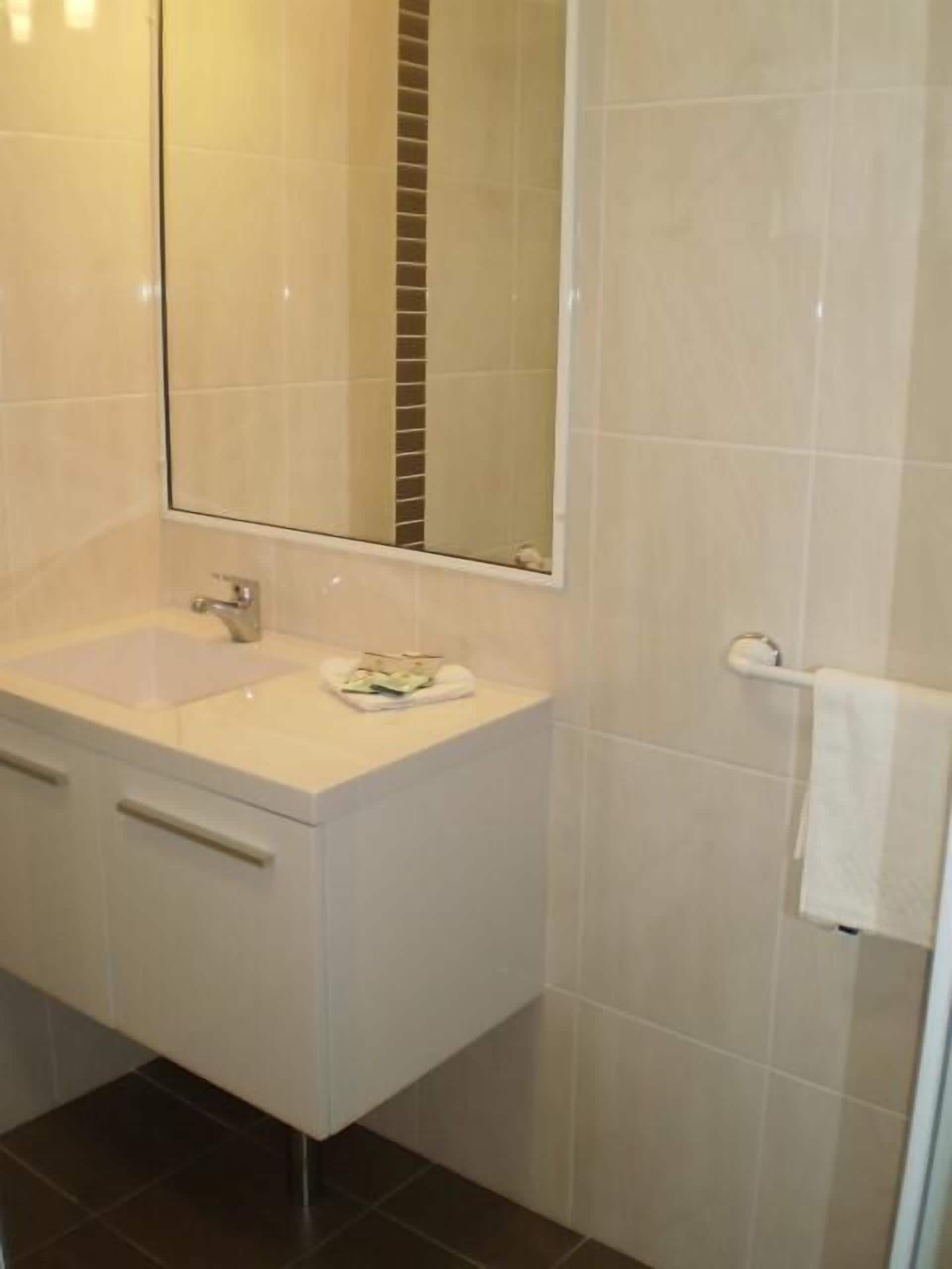 Country Leisure Motor Inn