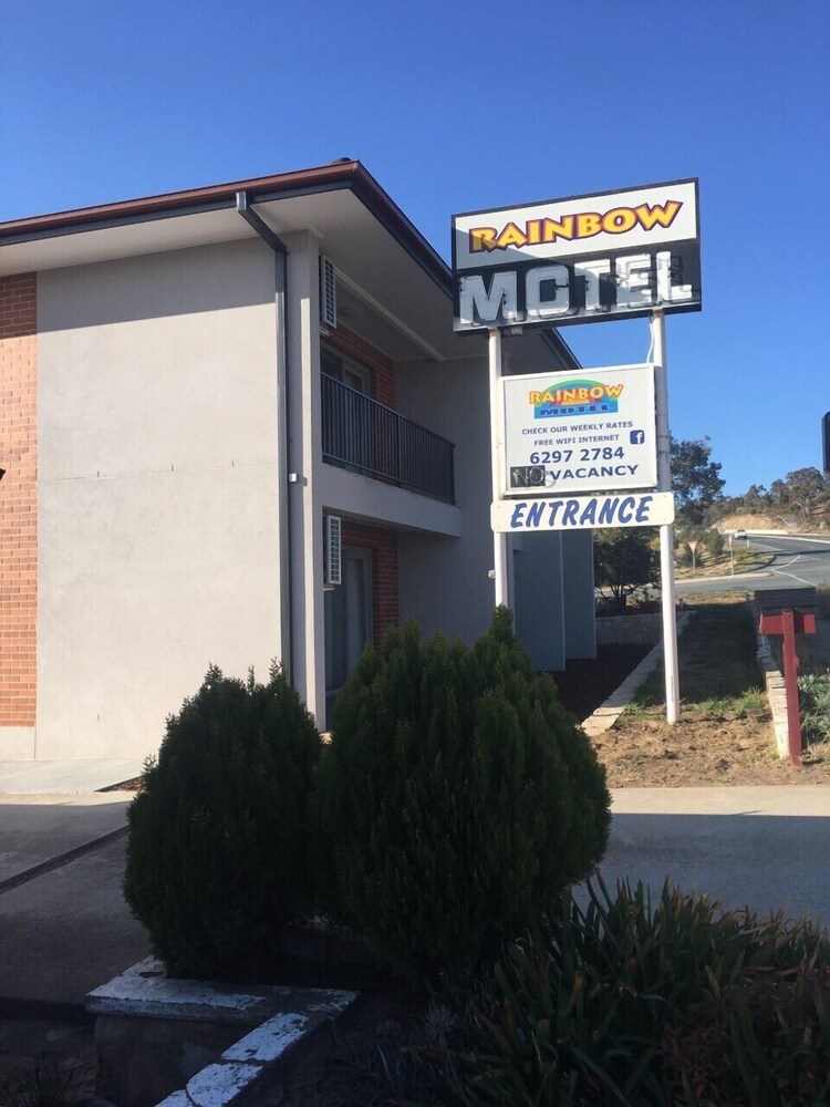 Rainbow Motel