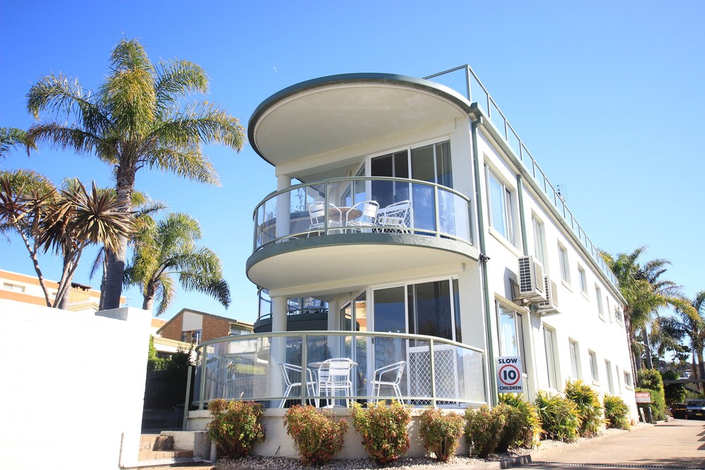 The Palms Apartments