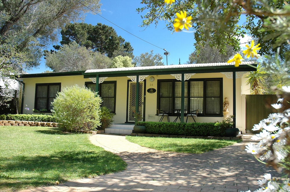 Truemans Cottages