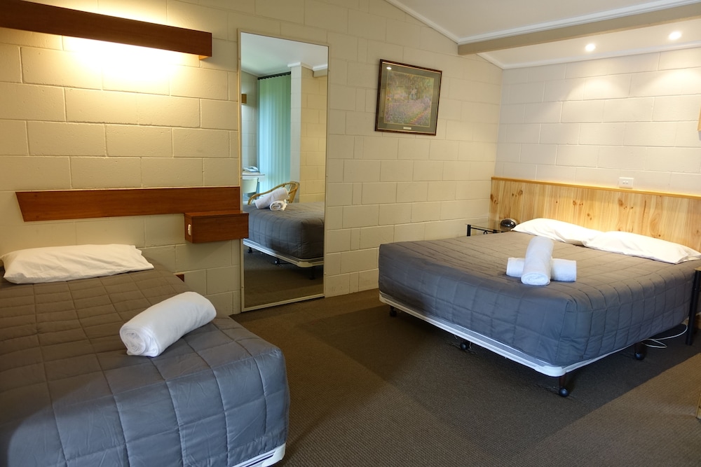 Coal Creek Motel