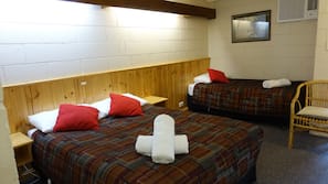 Free WiFi, linens