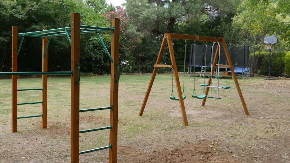 Adina Lodge Holiday Units