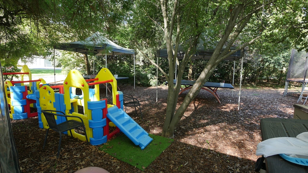Adina Lodge Holiday Units