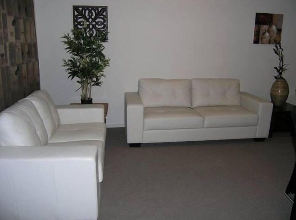 Insaa Serviced Apartments Dandenong