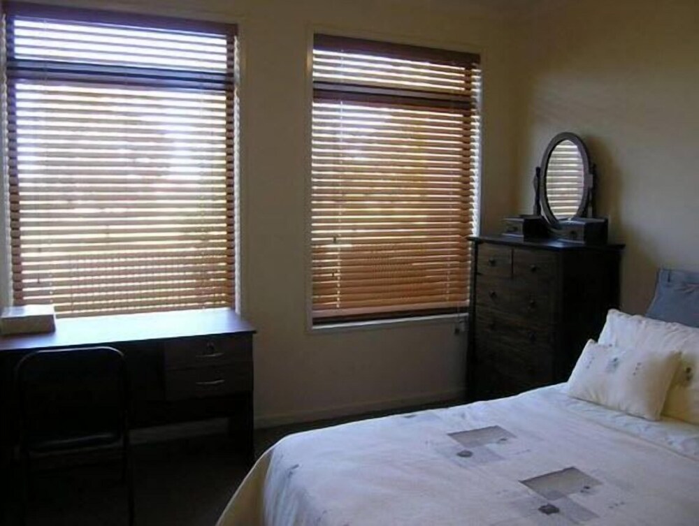 Insaa Serviced Apartments Dandenong