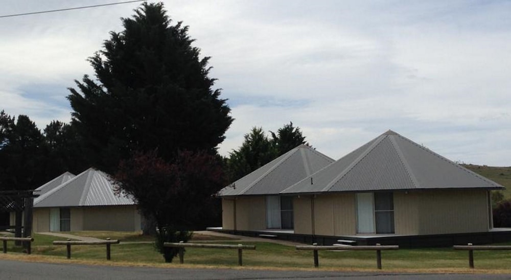 The Station Jindabyne, AUS Best Price Guarantee