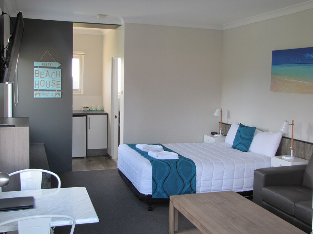 Room, Top of the Town Motel Narooma