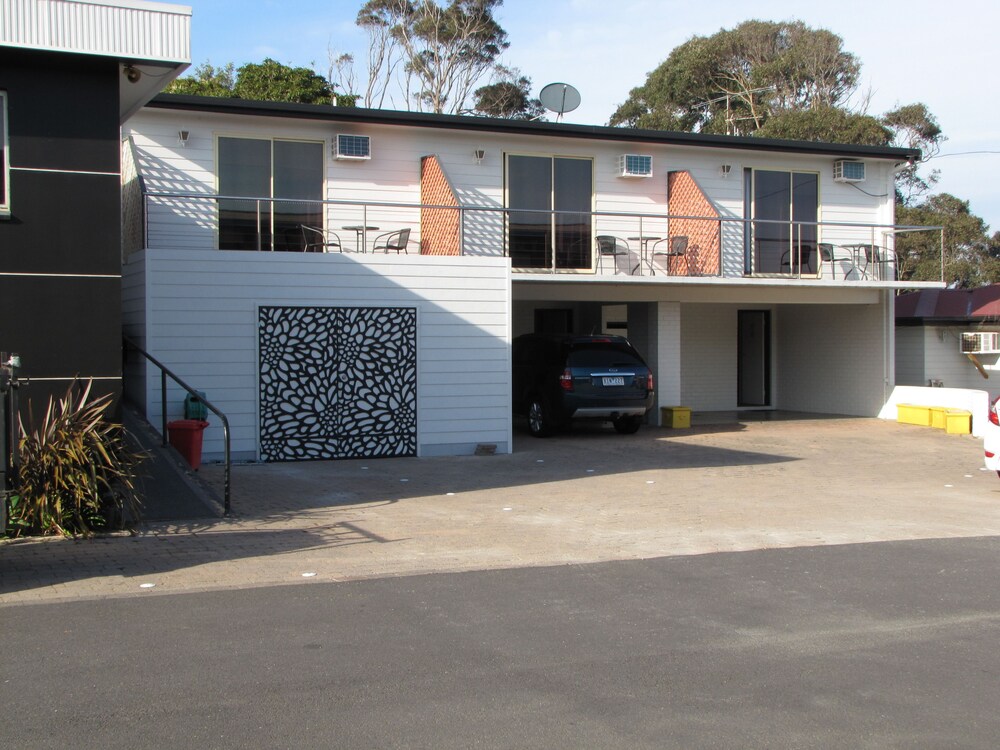 Exterior, Top of the Town Motel Narooma