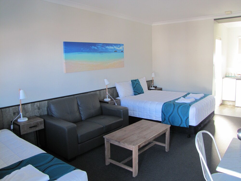 Room, Top of the Town Motel Narooma