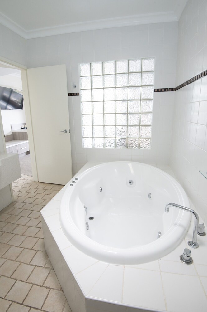 Rockpool Motor Inn