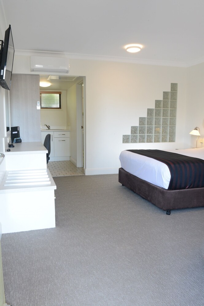 Rockpool Motor Inn