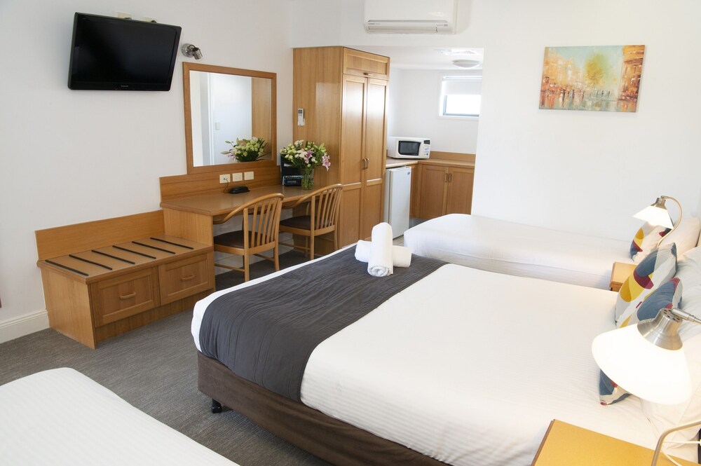 Rockpool Motor Inn