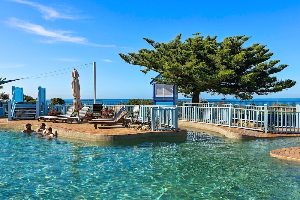 Blue Lagoon Beach Resort Deals & Reviews (Bateau Bay, AUS) Wotif