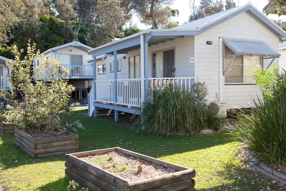 Blue Lagoon Beach Resort Deals & Reviews (Bateau Bay, AUS) Wotif