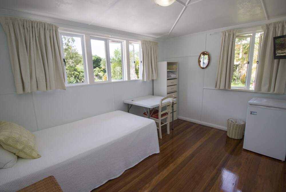 cooktown singles At hill top farm we provide award-winning environmentally-friendly cabin and camping accommodation where you have heaps of space we are an organic farm 15 minutes. cooktown singles At hill top farm we provide award-winning environmentally-friendly cabin and camping accommodation where you have heaps of space we are an organic farm 15 minutes.