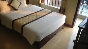 Minibar, in-room safe, desk, free WiFi