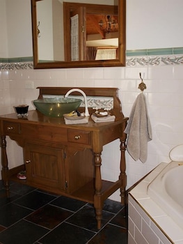 Cottages On Edward Deals Reviews Deniliquin Aus Wotif