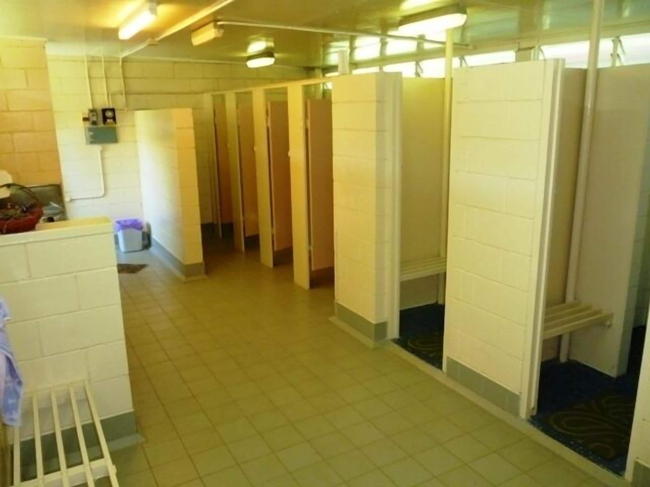 Christmas Creek Cafe & Cabins