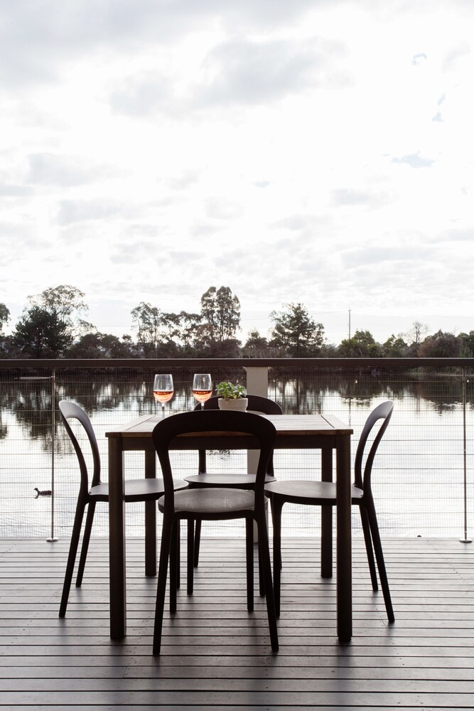 Lakeside Villas at Crittenden
