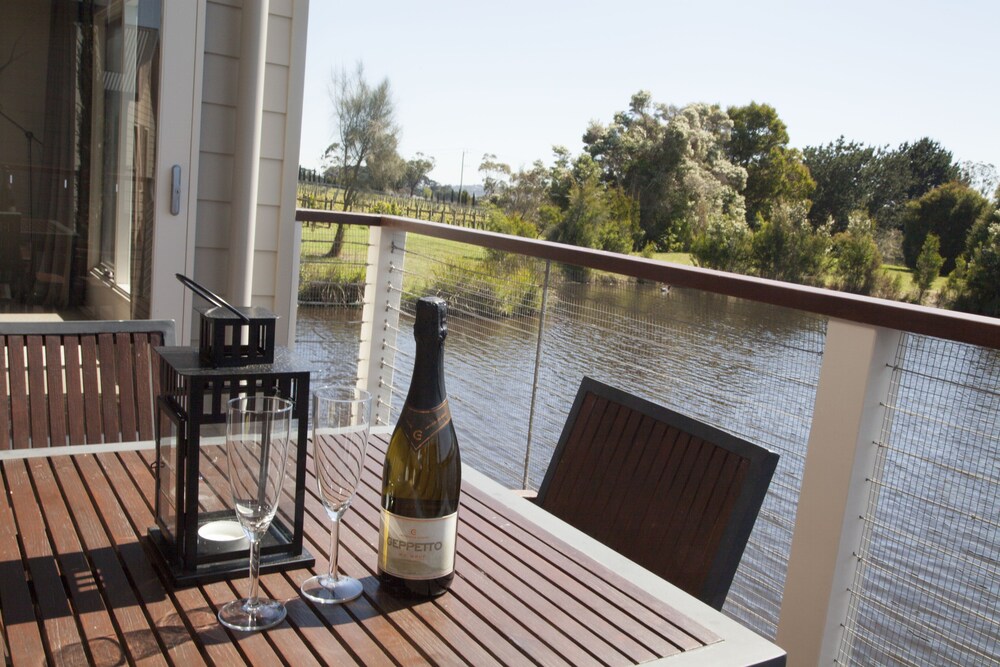 Lakeside Villas at Crittenden