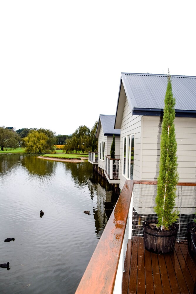 Lakeside Villas at Crittenden