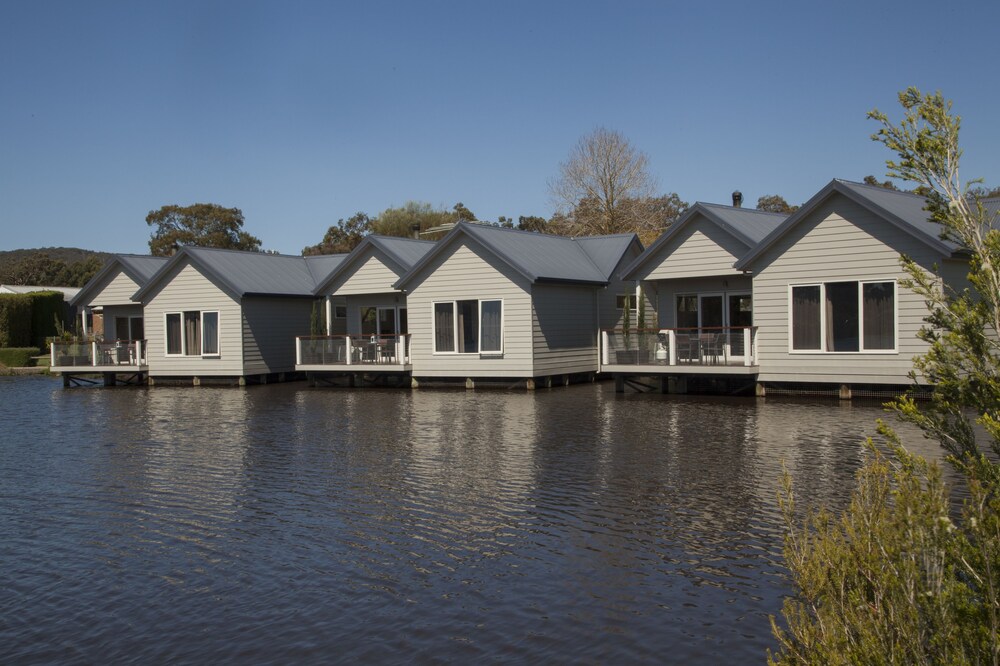 Lakeside Villas at Crittenden