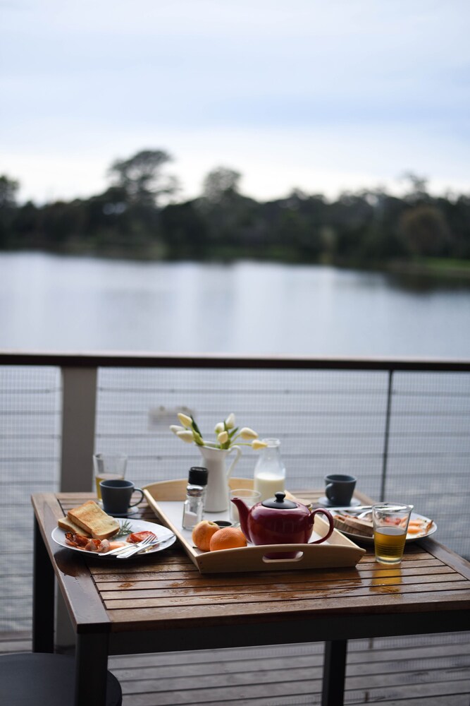 Lakeside Villas at Crittenden