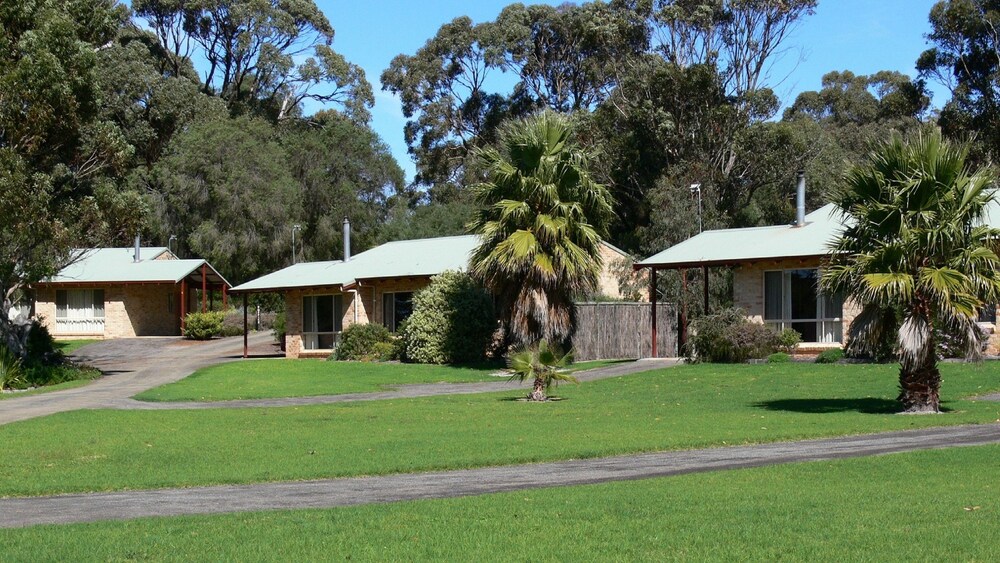 Spring Bay Villas