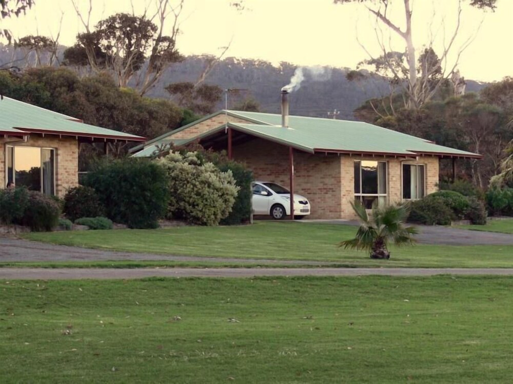 Spring Bay Villas