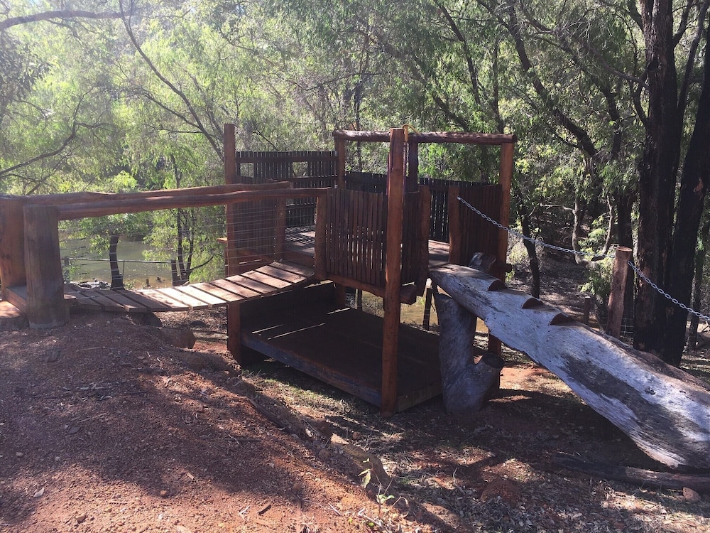 Children's play area - outdoor, Evedon Park Bush Retreat