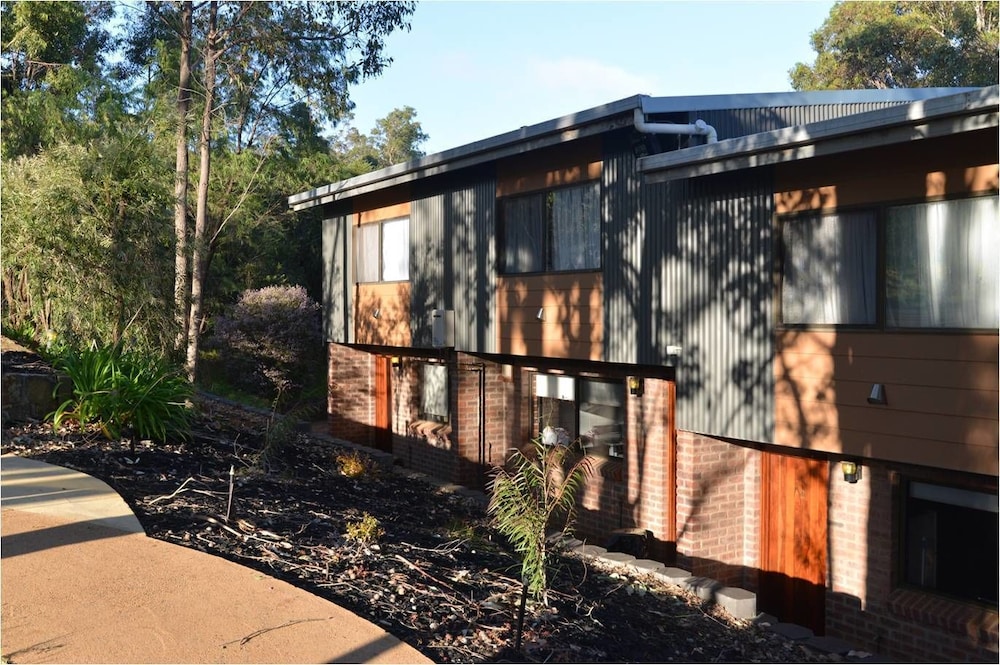 Room, Evedon Park Bush Retreat