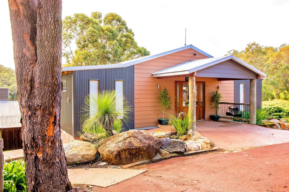 Reception, Evedon Park Bush Retreat