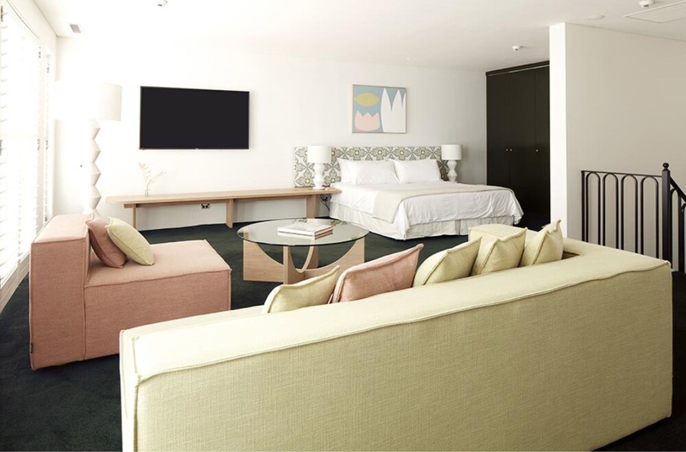Hotel Ravesis