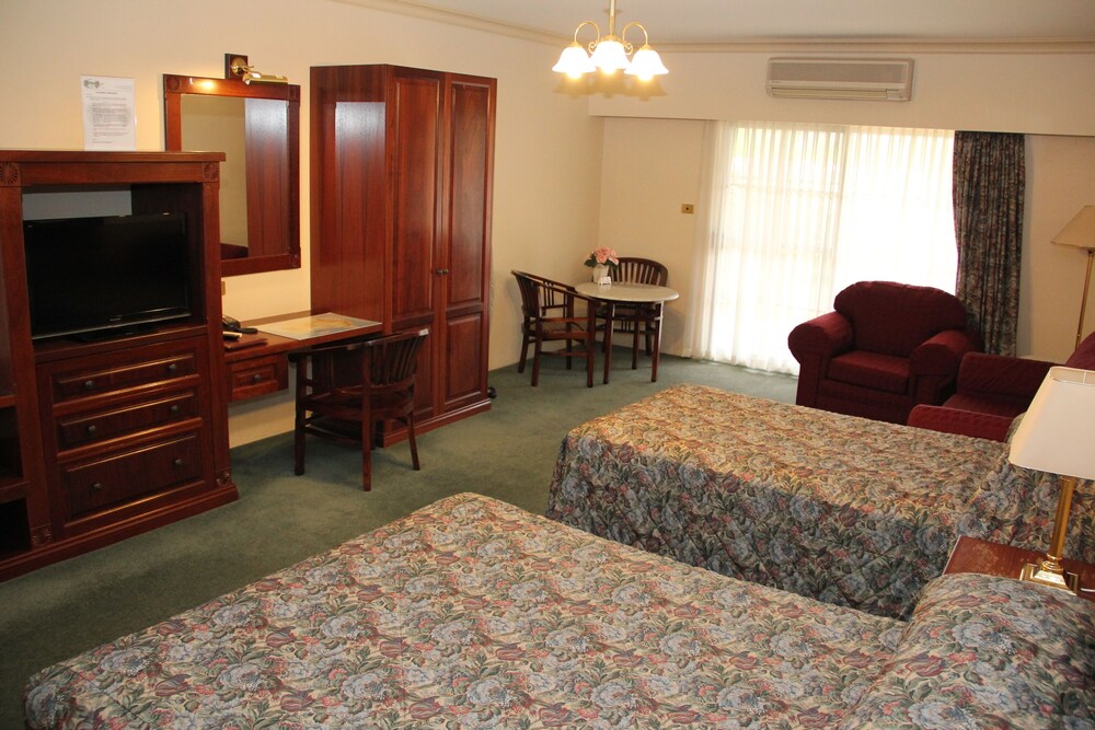 The Lawson Riverside Suites