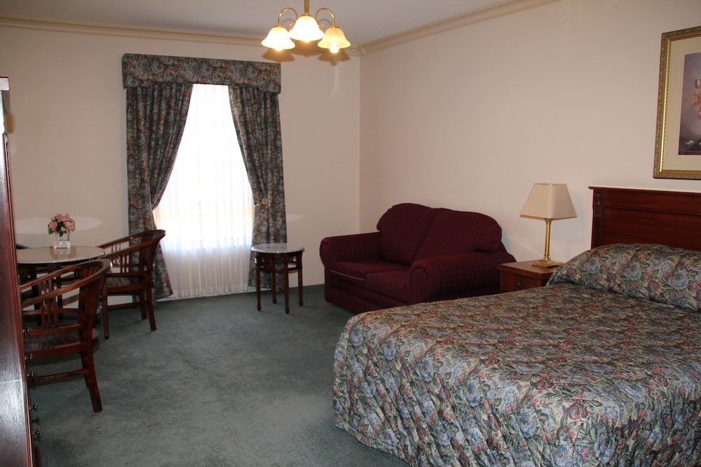The Lawson Riverside Suites
