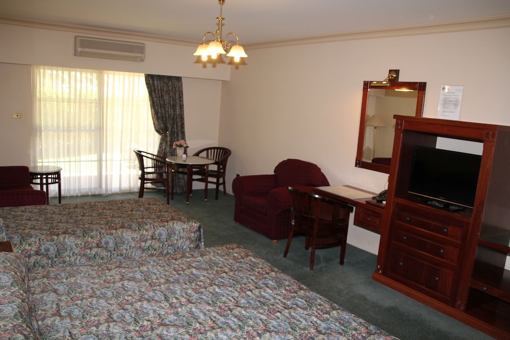 The Lawson Riverside Suites