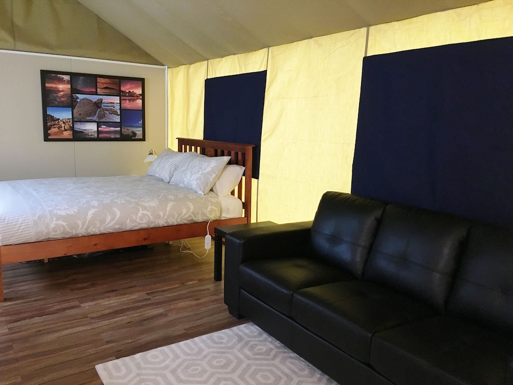 Promhills Cabins