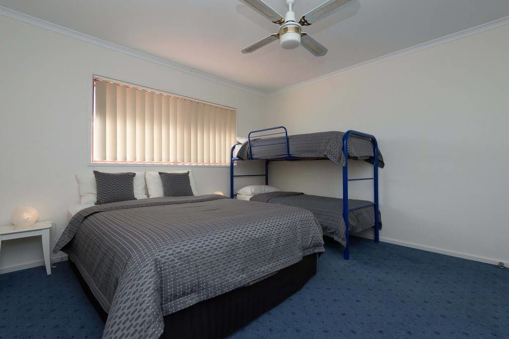 Mariners Cove at Paynesville Motel & Apartments AU178 Deals & Reviews