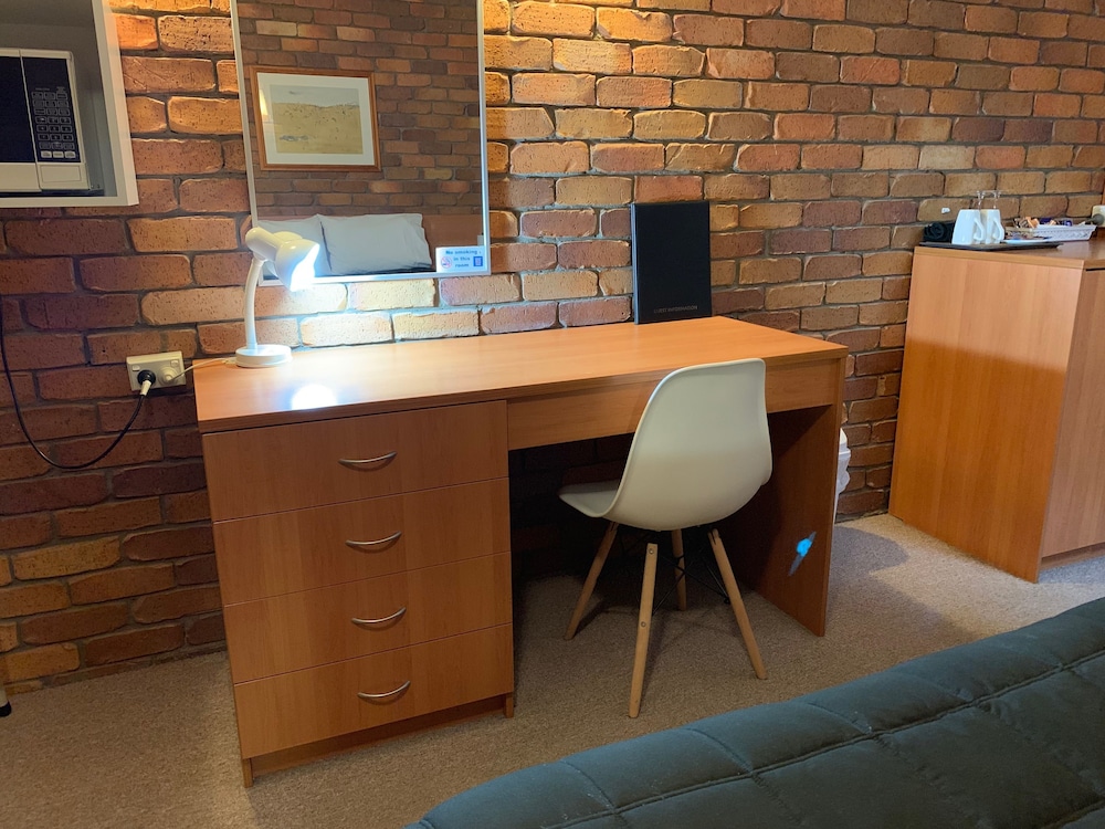 Peter Allen Motor Inn AU114 Deals & Reviews (Tenterfield, AUS) Wotif Peter Allen Motor Inn AU114 Deals & Reviews (Tenterfield, AUS) Wotif