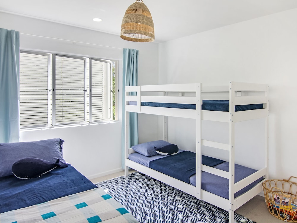 Aqua Promenade Beachfront Apartments