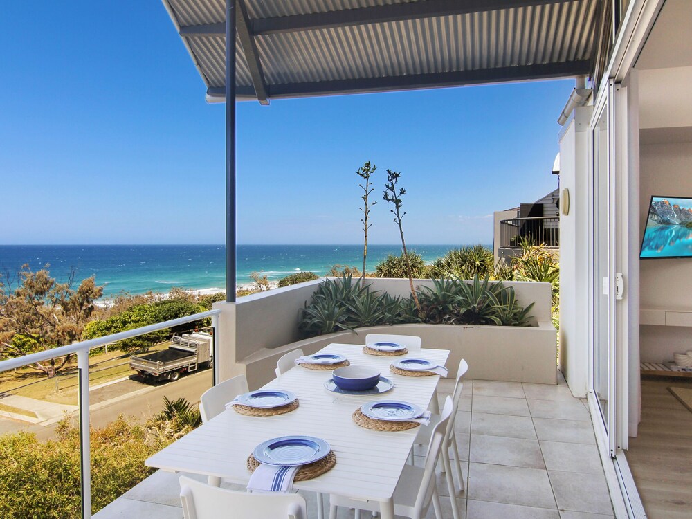 Aqua Promenade Beachfront Apartments
