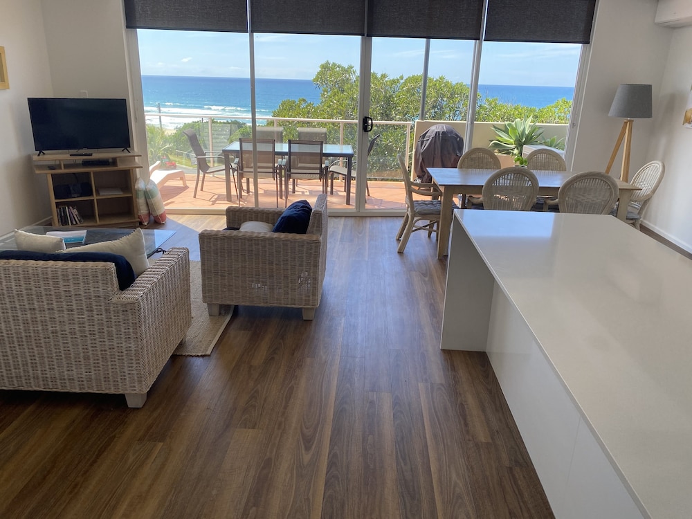 Aqua Promenade Beachfront Apartments