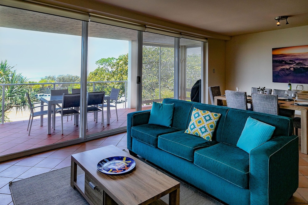 Aqua Promenade Beachfront Apartments